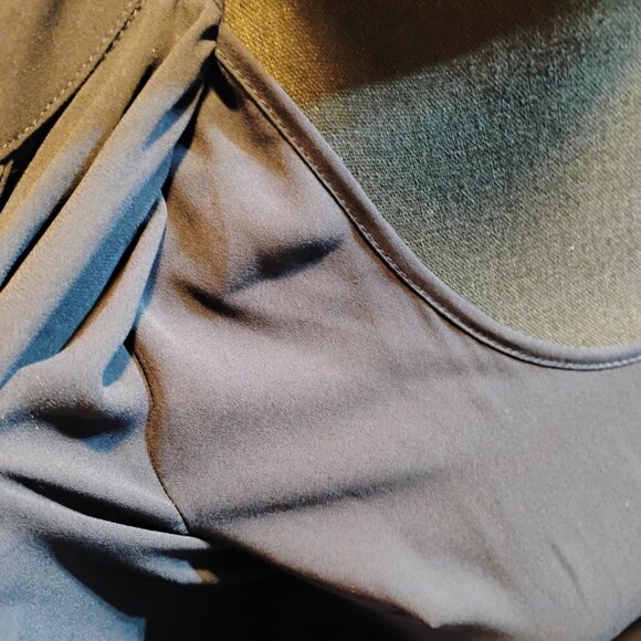 Oasis faux wrap metal faceted long sleeve blouse in blue, size 8 (small) - Picture 10 of 12